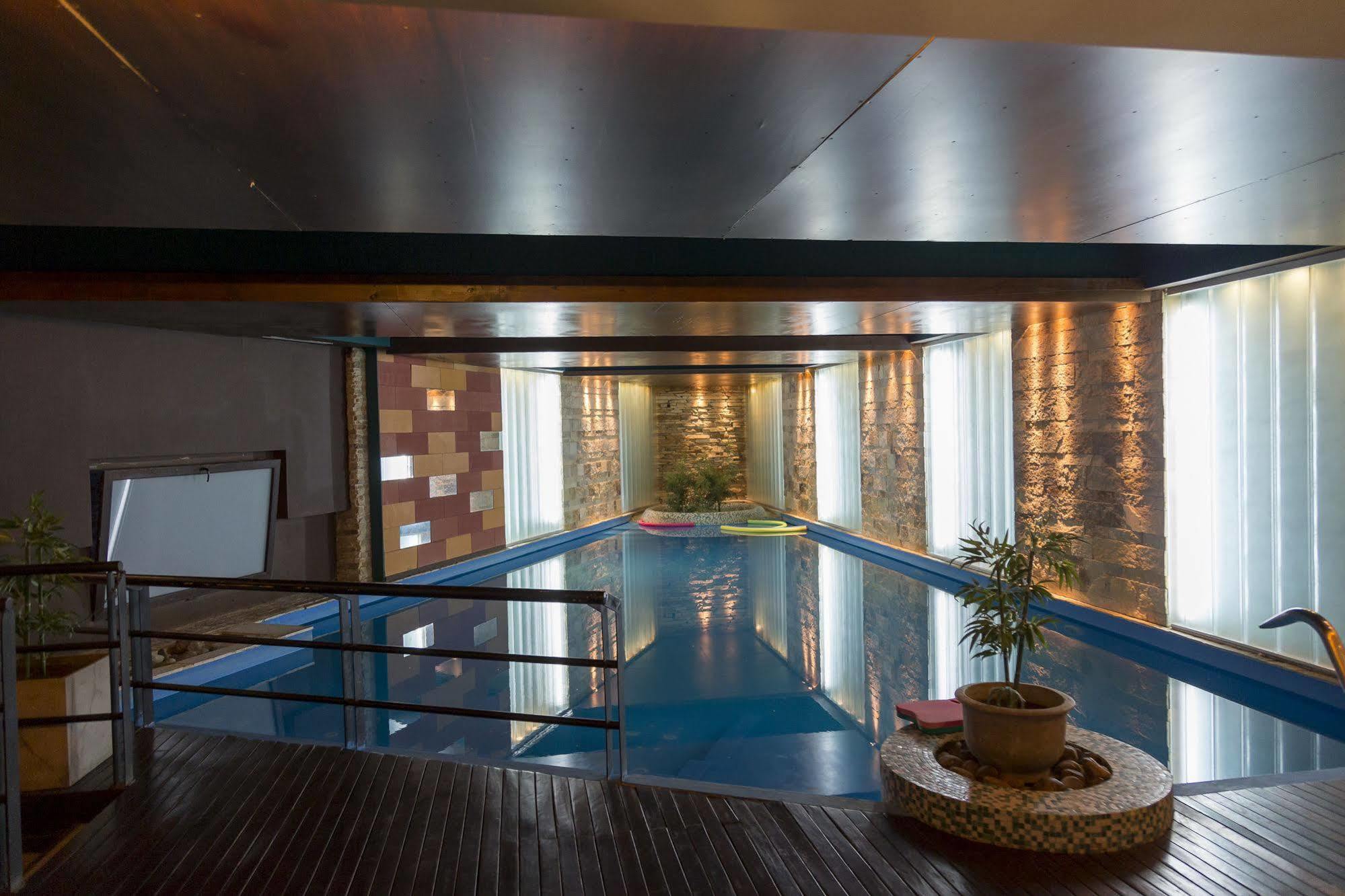 Imago Hotel & Spa El Calafate Exterior photo